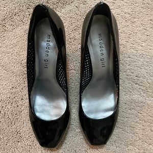 Madden Girl Getta black heels